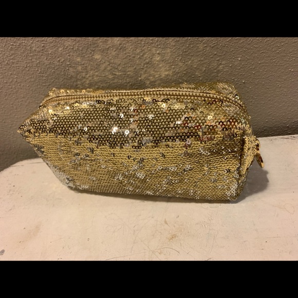 Tory Burch Handbags - Tory Burch Sequin Cosmetic Bag